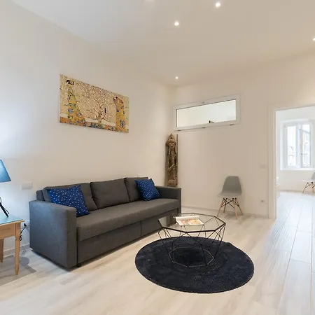 Masai - One Bedroom Flat 1st Floor By Train Station * Florence