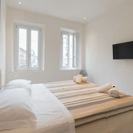 Masai - One Bedroom Flat 1st Floor By Train Station Apartment Florence
