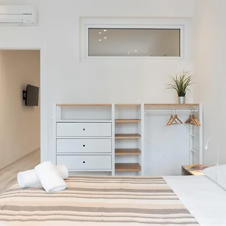 Apartment Masai - One Bedroom Flat 1st Floor By Train Station